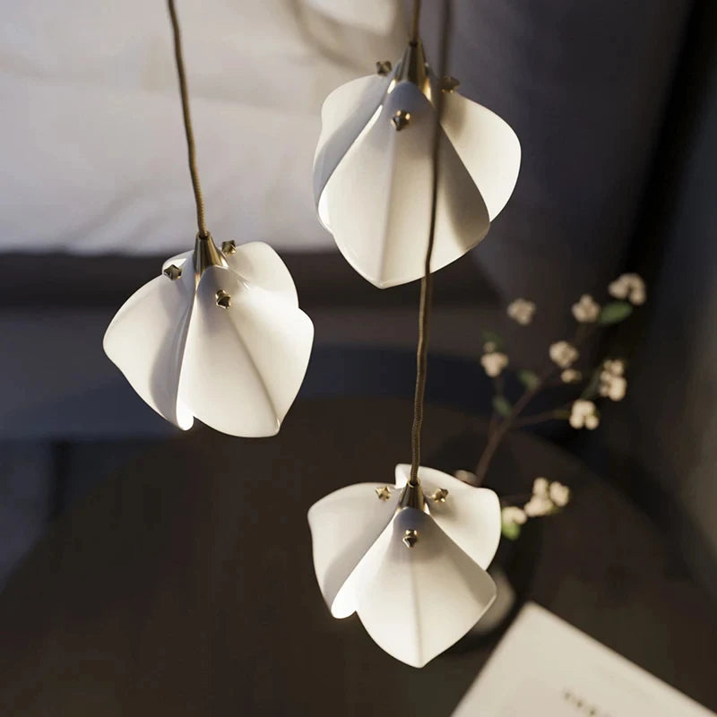 Suspension design Escalier moderne hôtel luxe en céramique pétale lumière LED - vue 4 sur 18