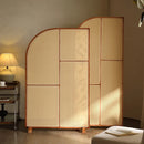 Japanese-style solid wood rattan screen partition is opposite the door to the home, living room entrance is blocked, and mobile