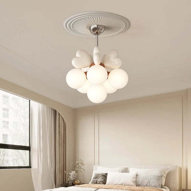 lustre de princesse avec bulle en forme de cœur pour chambre d'enfant - vue 4 sur 11