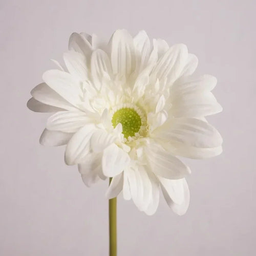 Realistic artificial flowers for weddings and festive decoration