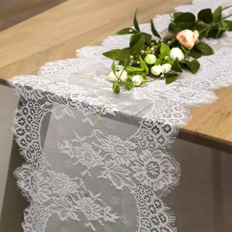 Chemin de table dentelle blanche florale style boheme - vue 2 sur 7