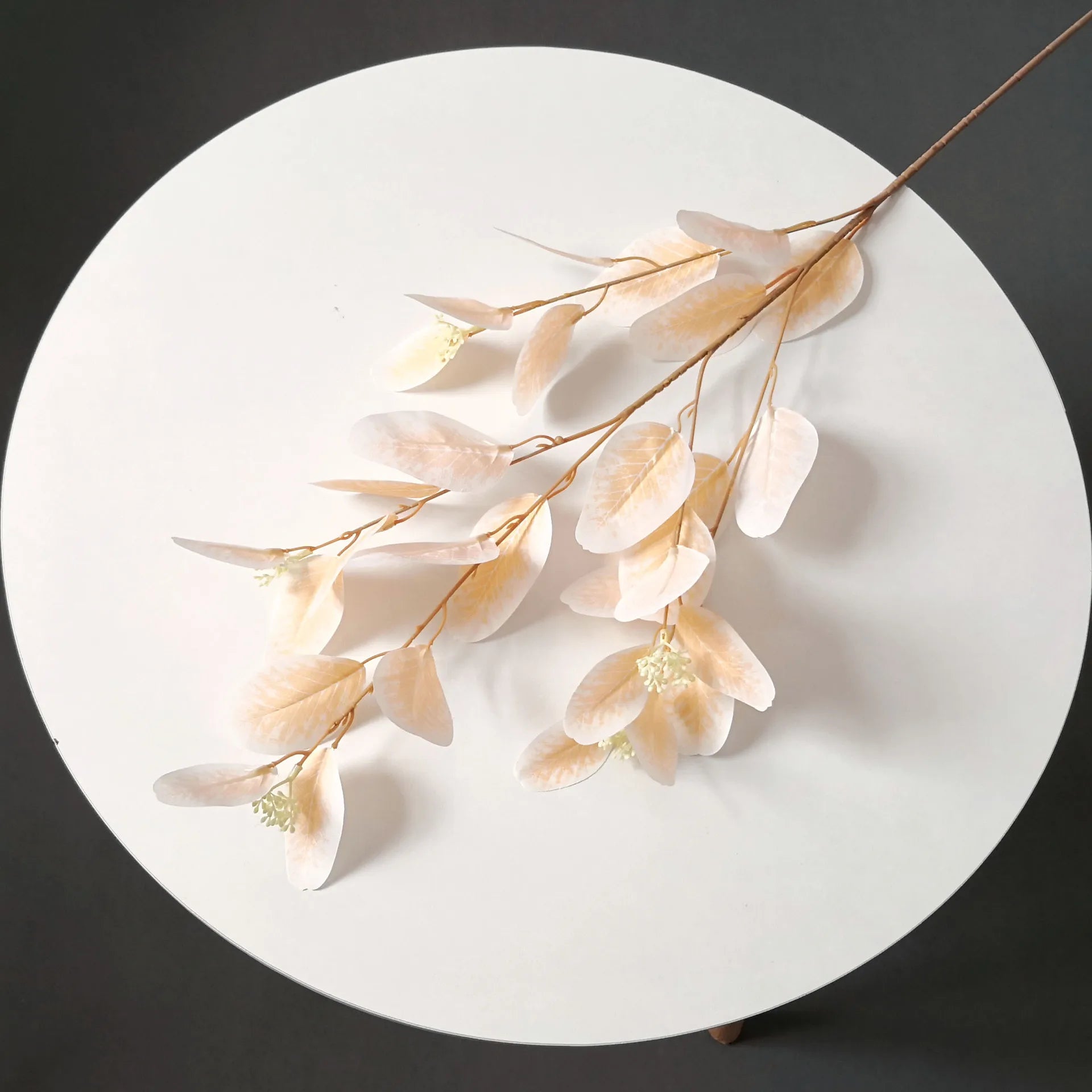branches de feuilles d'eucalyptus en soie artificielle pour décoration florale - vue 3 sur 17