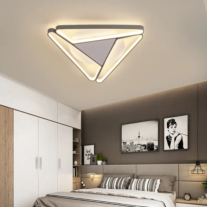 2023 Modern Triangular Aluminum LED Chandelier, Living Room Bedroom Chandelier, Home Decoration Kitchen Chandelier - vue 4 sur 12