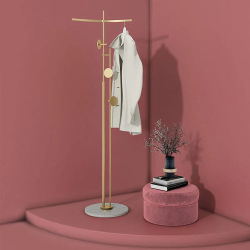 porte-vêtements design nordique pour rangement élégant et pratique