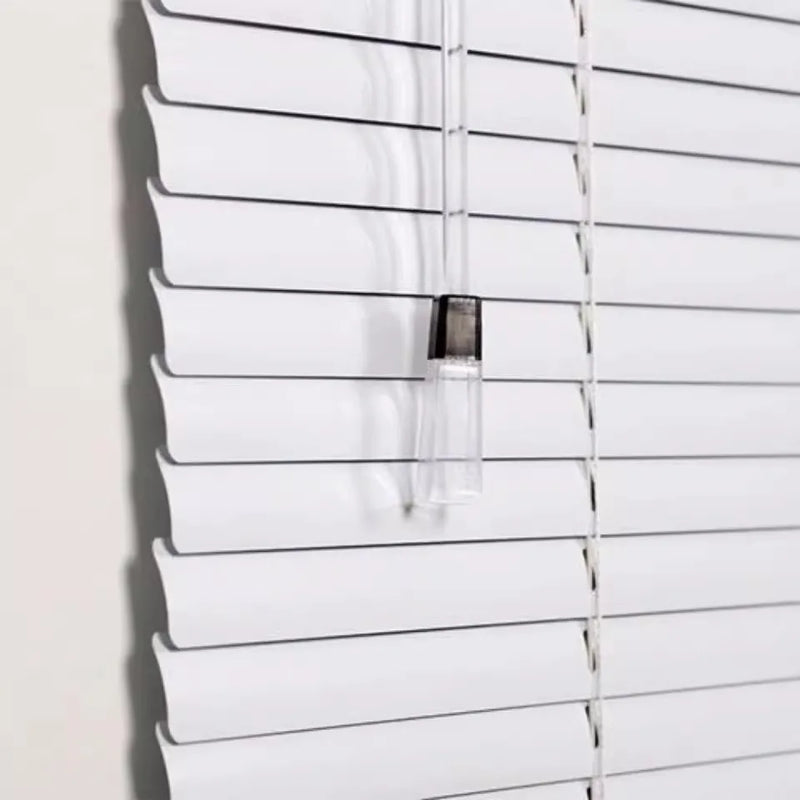 Store vénitien aluminium 25mm sur mesure commande manuelle