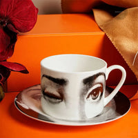 Tasse porcelaine visage artistique avec soucoupe 270 ml