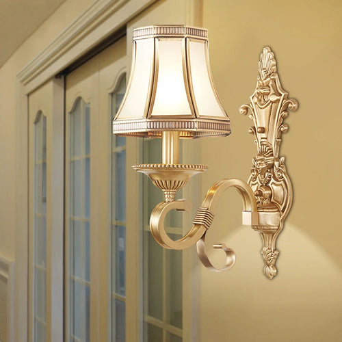 Minimalist copper wall light with elegant Nordic design - vue 2 sur 7