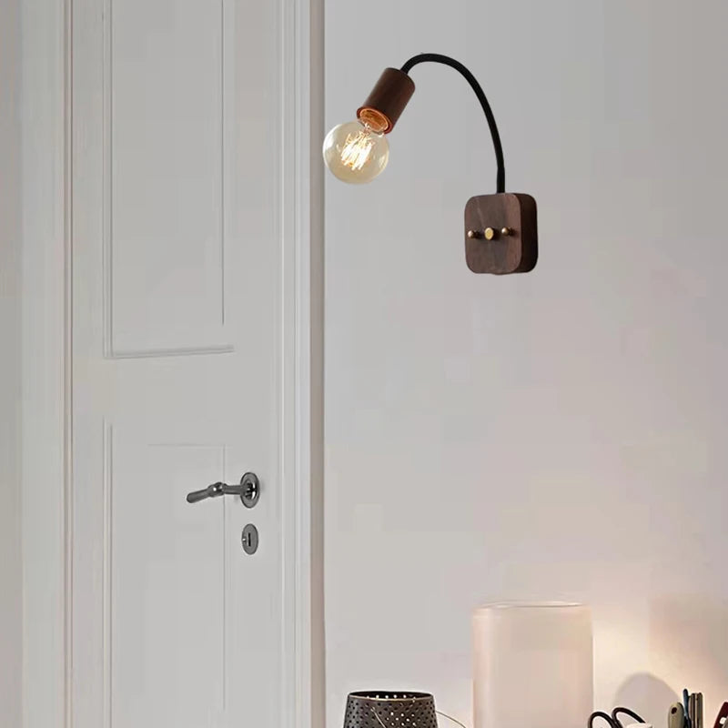 applique murale minimaliste en bois pour étude et lecture - vue 4 sur 8
