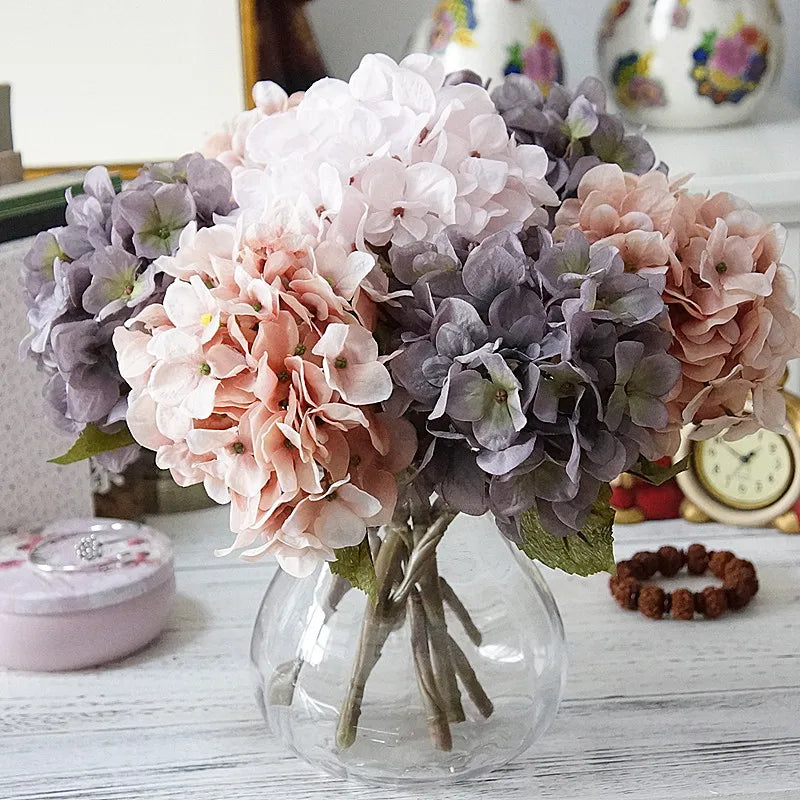 bouquet d'hortensias en soie pour décoration intérieure et mariage - vue 5 sur 14