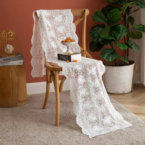 Chemin de table dentelle florale vintage beige bohème - vue 3 sur 7