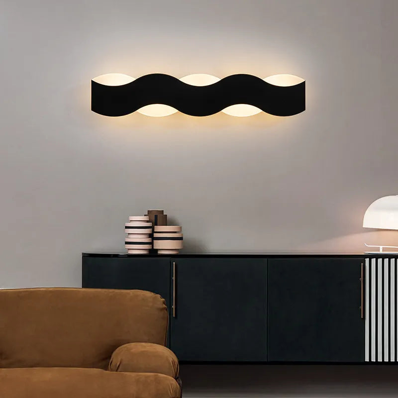 Applique murale LED moderne en forme de vague pour couloir intérieur - vue 3 sur 18