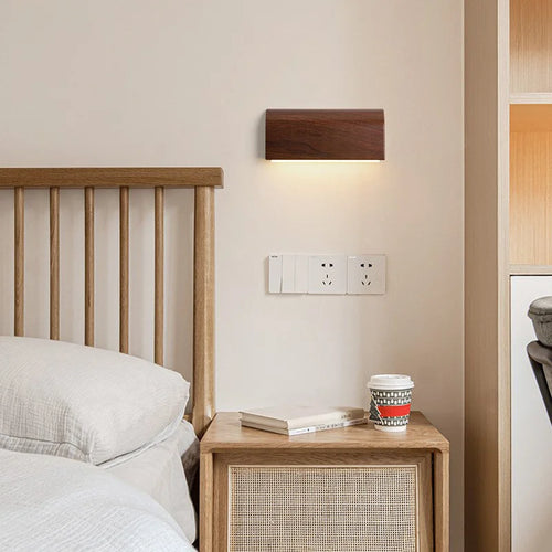Minimalist dimmable walnut wood Nordic wall light - vue 5 sur 6