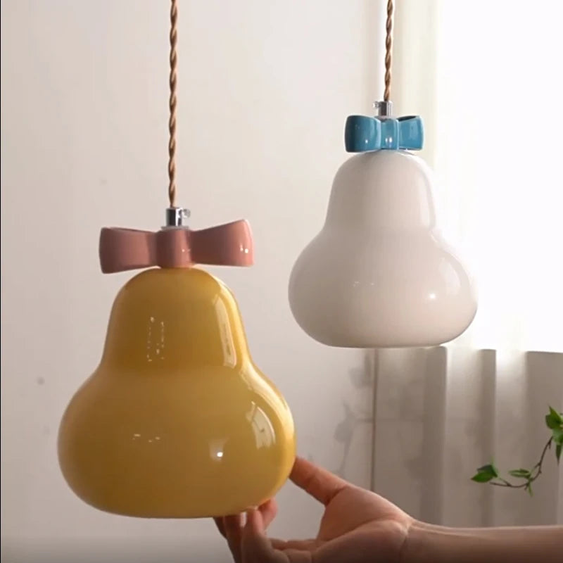 suspension en verre avec nœud rose pour chambre enfant - vue 3 sur 13
