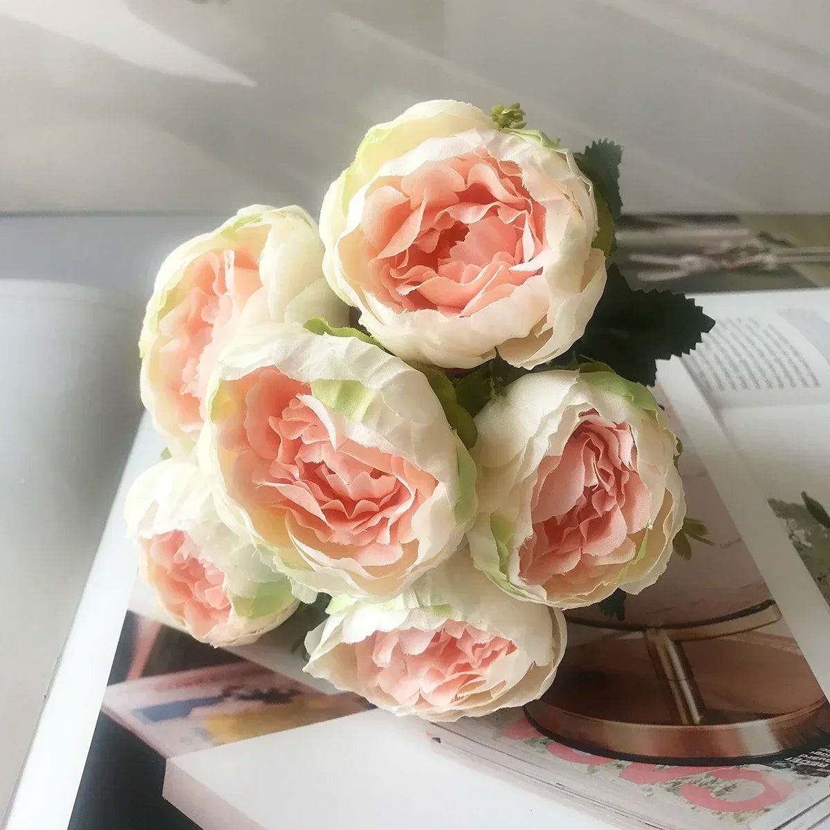petit bouquet de fleurs artificielles pour décorations printanières et festives - vue 11 sur 34