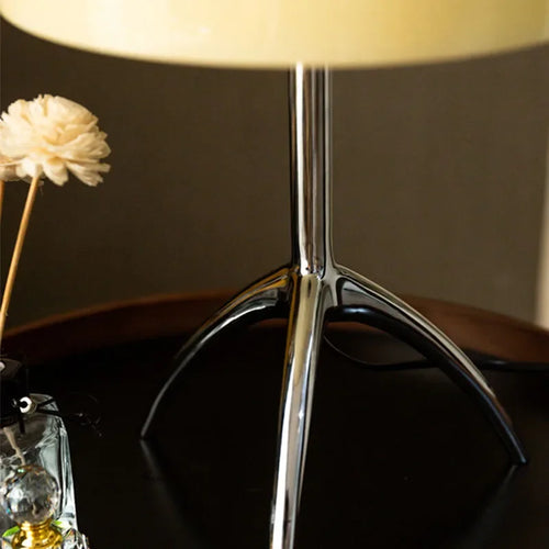 Lampe de bureau trépied postmoderne de styliste italien