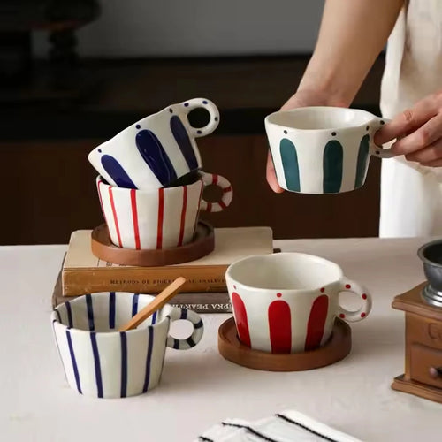 Mug céramique motifs géométriques style nordique anse peinte