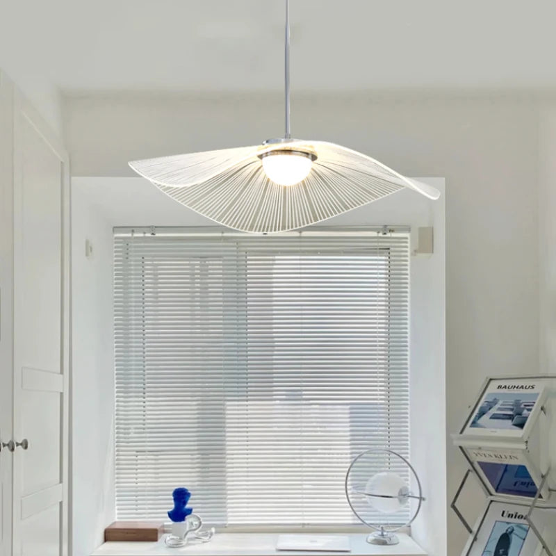 Modern nordic minimalist acrylic chandelier with creative design - vue 5 sur 14
