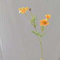 Realistic artificial daisy flowers for decoration and DIY