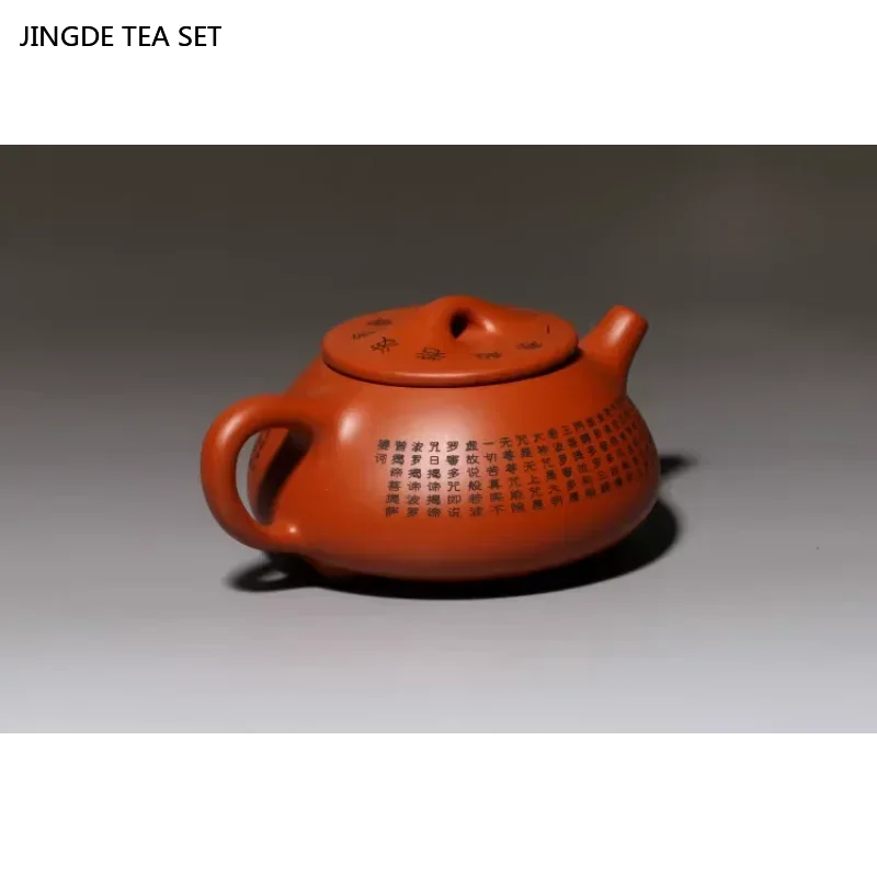 Théière yixing en argile zisha sculptée main coeur - vue 4 sur 7