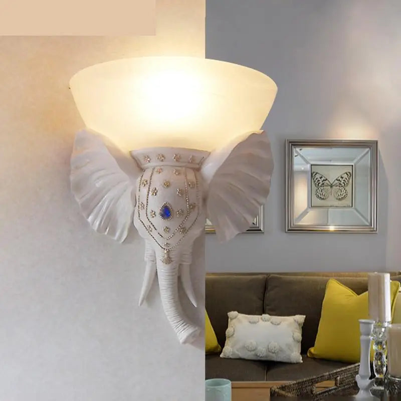 applique murale éléphant en verre et résine décorative - vue 5 sur 10