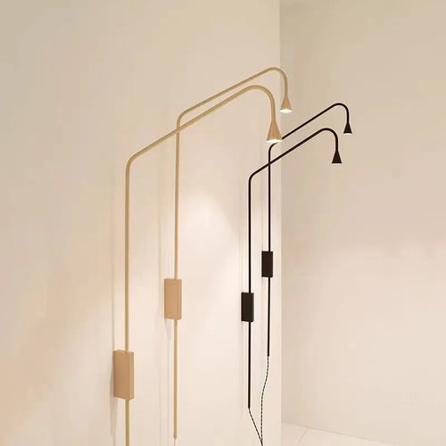 Minimalist gold long arm wall light for interior decoration - vue 2 sur 10