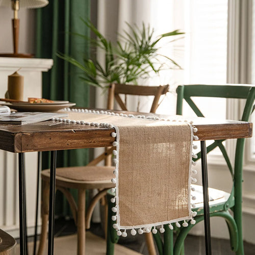 Chemin de table toile de jute beige pompons - vue 3 sur 7