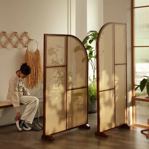 Japanese-style solid wood rattan screen partition is opposite the door to the home, living room entrance is blocked, and mobile - vue 8 sur 29