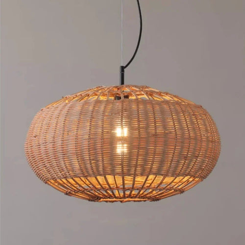 suspension en rotin tissé style wabi sabi pour décoration intérieure