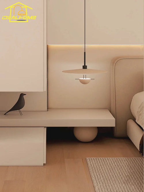 Minimalist flying saucer design decorative pendant light for various spaces - vue 2 sur 7