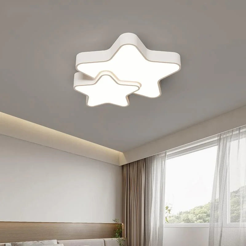 Modern minimalist LED ceiling light with star and heart decor - vue 3 sur 18