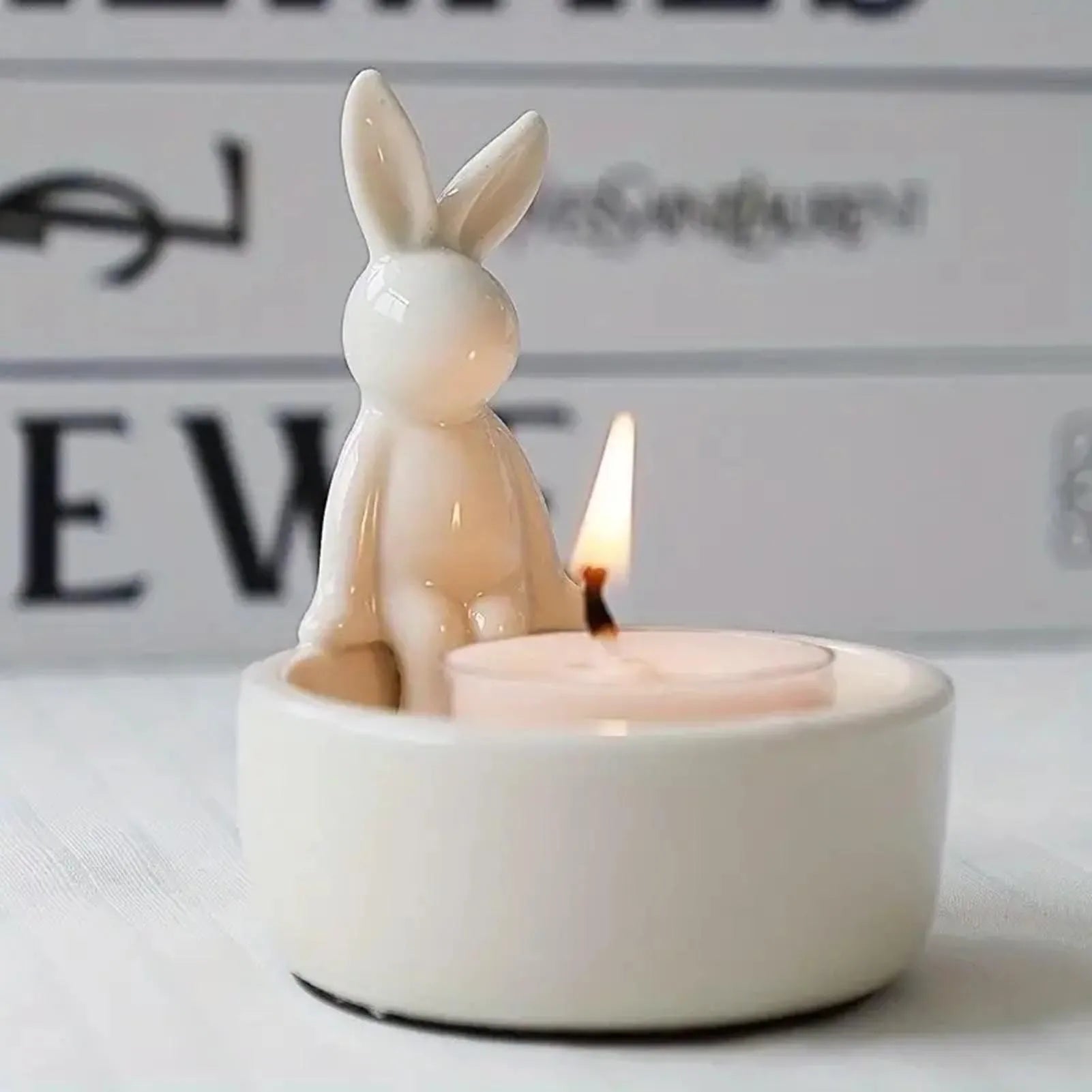 bougeoir décoratif en céramique en forme de lapin pour Pâques - vue 2 sur 7