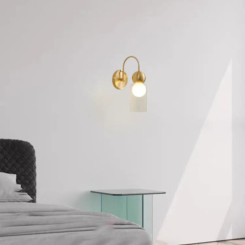 Applique murale moderne en verre et cuivre pour foyer