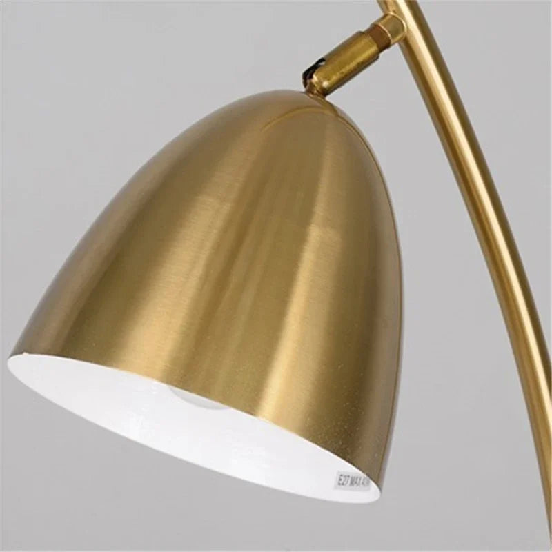 Nordic design gold shelf floor lamp with marble side table for living room, bedroom or office - vue 5 sur 10