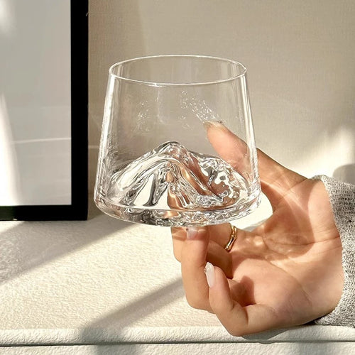 verre style montagne fond relief pour boissons café