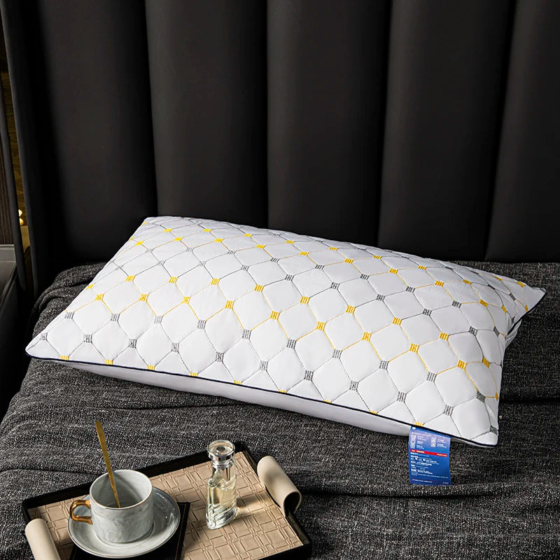 1pc Soft and Supportive White Pillow, Simple Polyester Rectangular Neck Pillow for Home and Hotel,18.9x29.13In - vue 3 sur 7