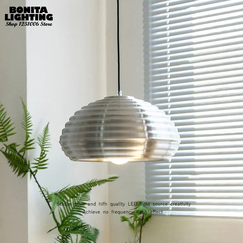 suspension moderne en demi-cercle design métal rayé pour intérieur élégant - vue 6 sur 7