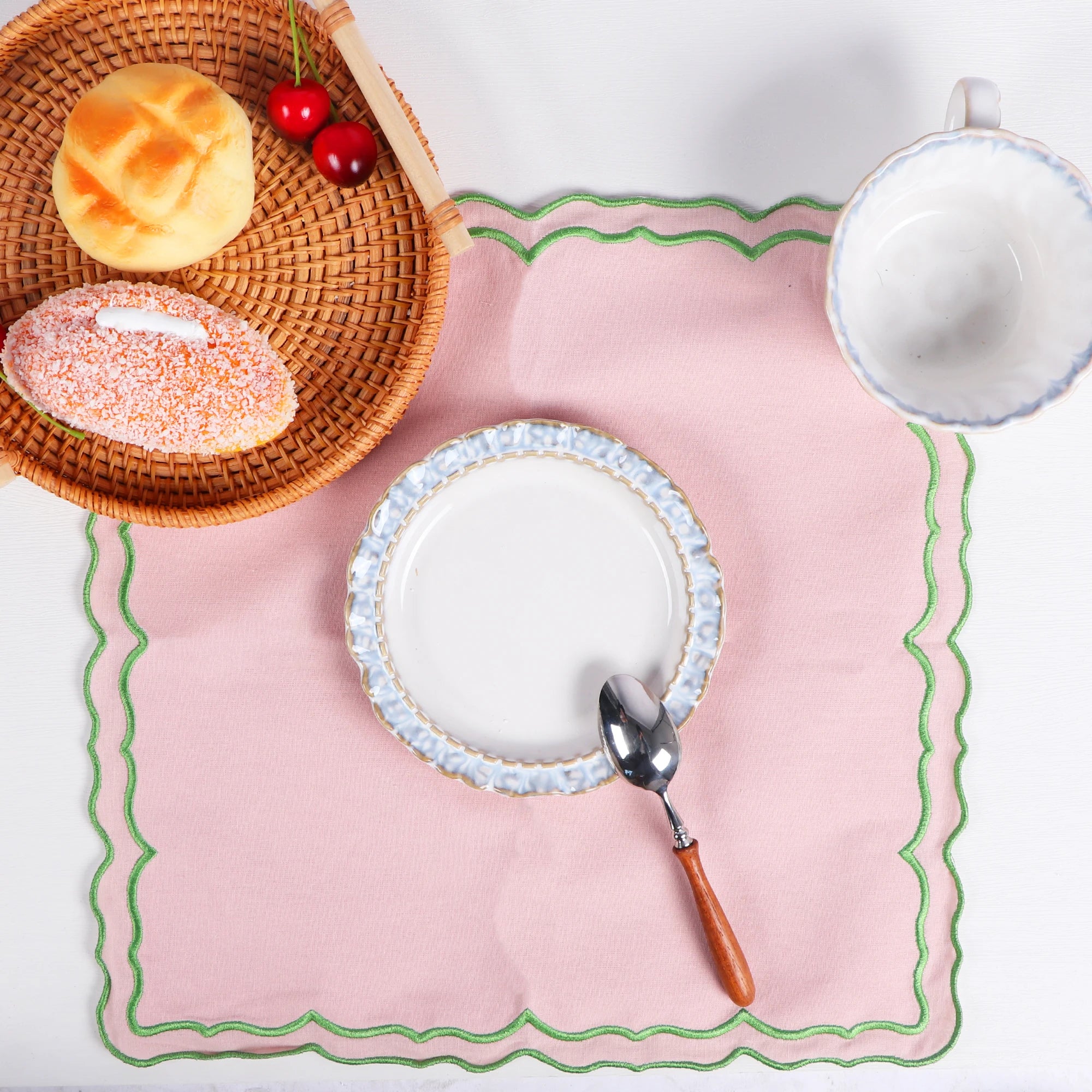 Serviette de table coton lotus brodé style champêtre - vue 8 sur 7