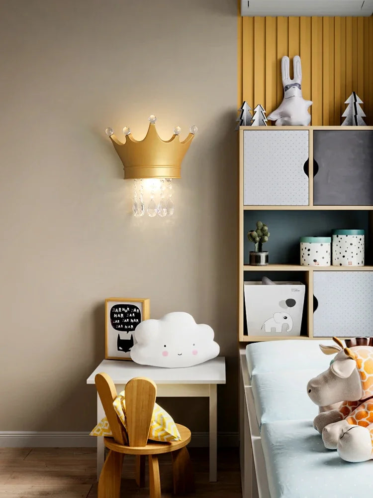 applique murale couronne en résine et cristal pour enfants - vue 5 sur 12