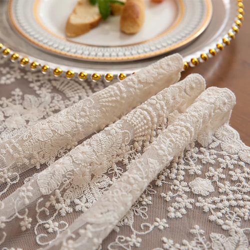 Chemin de table dentelle florale vintage beige bohème - vue 7 sur 7