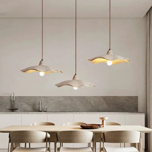 suspension wabi-sabi en ciment et travertin pour décoration intérieure - vue 4 sur 14