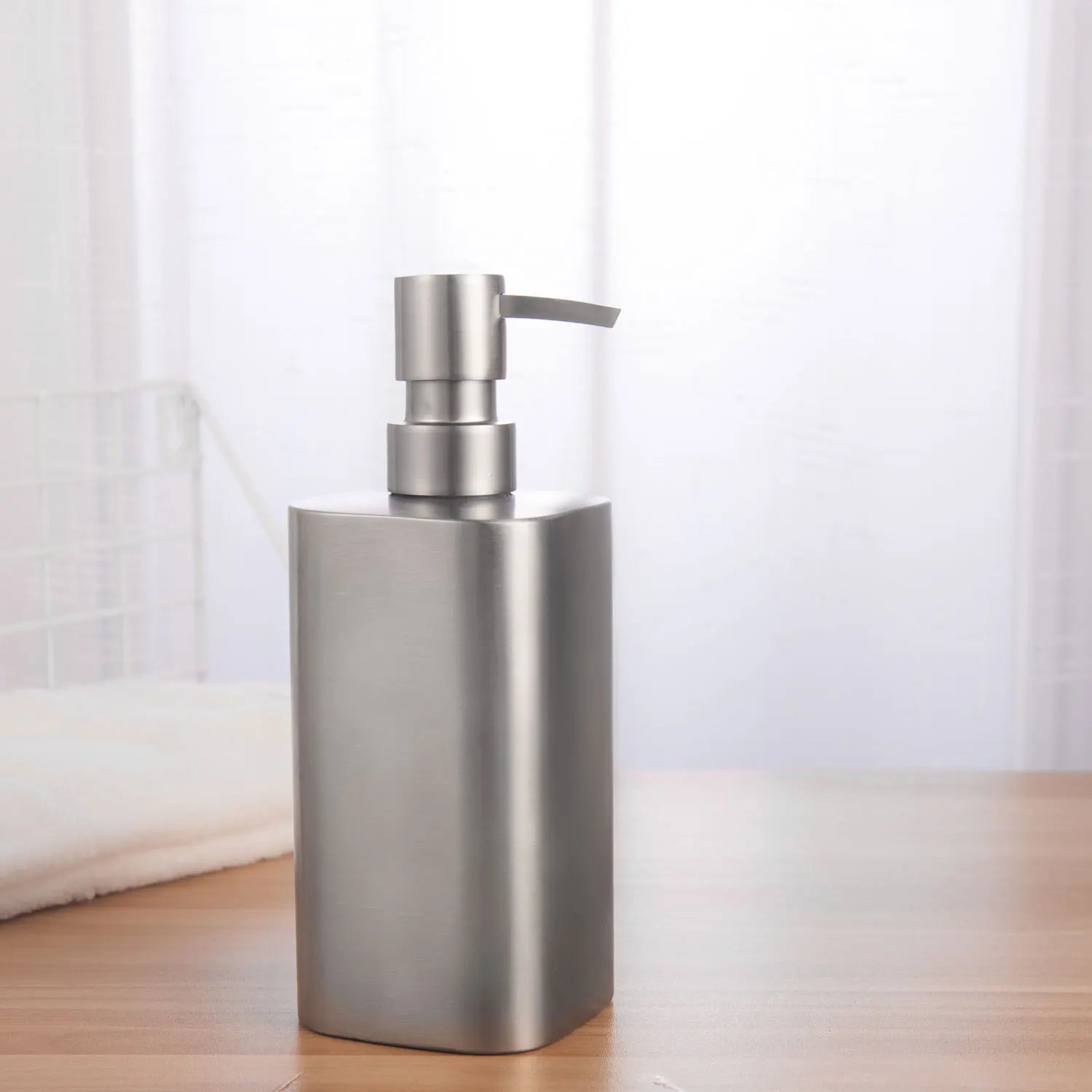 distributeur de savon en acier inoxydable pour salle de bain et accessoires - vue 8 sur 9