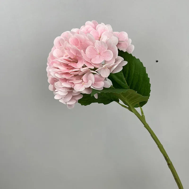 décoration de mariage fleurs artificielles hortensias et roses rouges - vue 14 sur 15