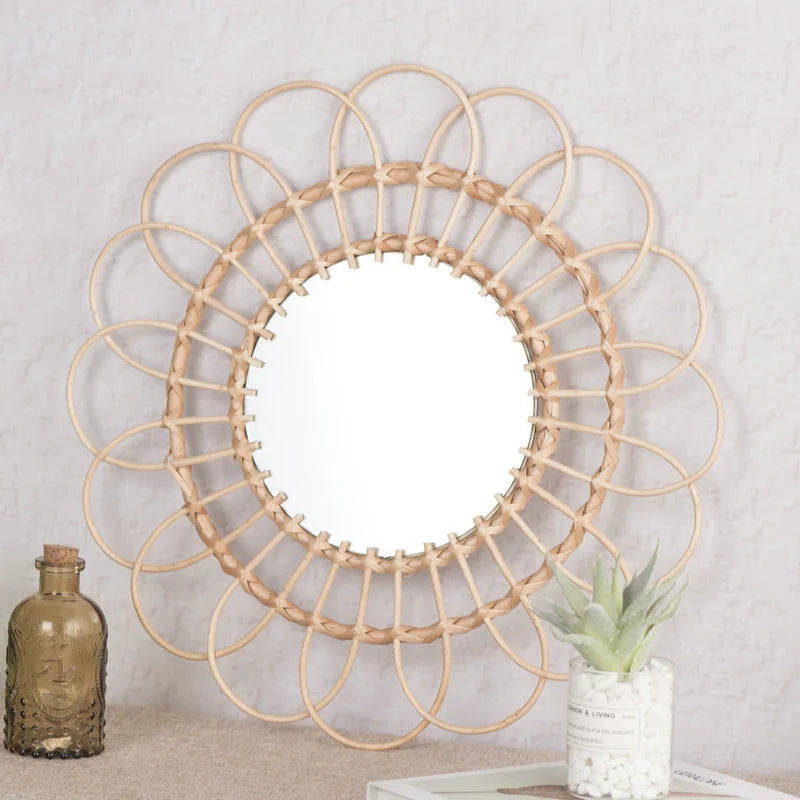 miroir suspendu en rotin tournesol décoratif pour une ambiance bohème - vue 4 sur 10
