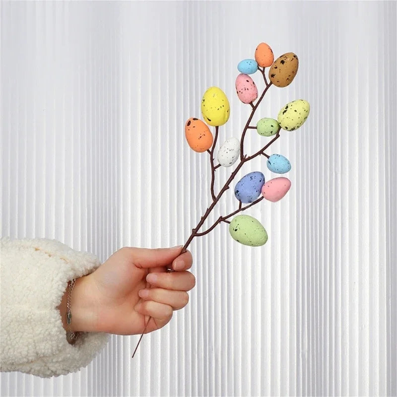 Easter decorations with branches and colourful eggs 2025 - vue 3 sur 16