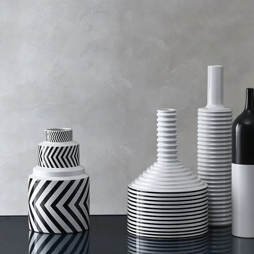 Black and White Striped Ceramic Vase, Flower Pot Decoration, Home and Living Room Decoration, Creative Geometric Striped Vase - vue 3 sur 18