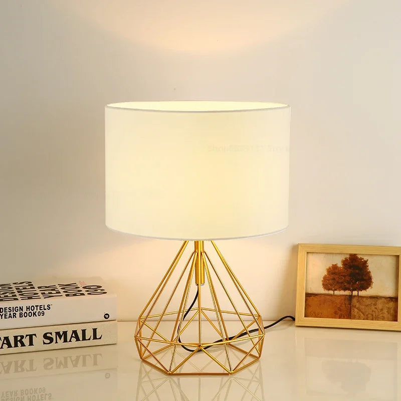 lampe à poser géométrique rétro nordique pour décoration créative - vue 7 sur 10