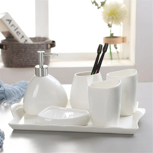 distributeur de savon en céramique pour salle de bain nordique