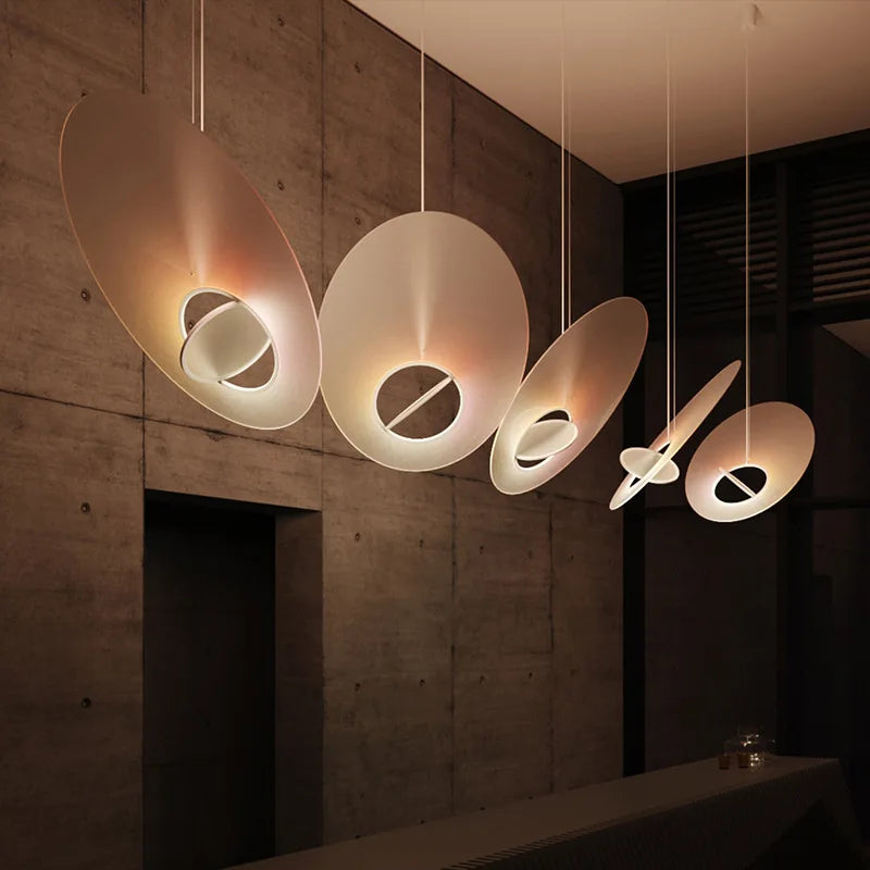Suspension LED design nordique ovni pour restaurant ou salon - vue 5 sur 6