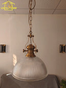 suspension vintage en fer style campagnard avec verre rayé