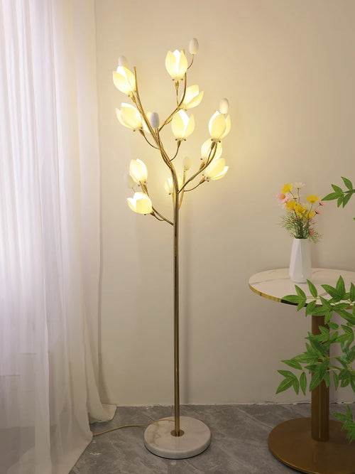 Nordic living room vertical floor lamp, simple bedroom bedside lamp, creative personalized magnolia decoration floor lamp - vue 3 sur 8